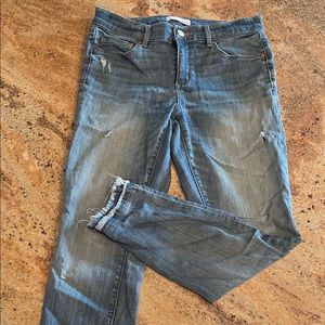LOFT Modern Skinny jeans with frayed btmns Sz 6